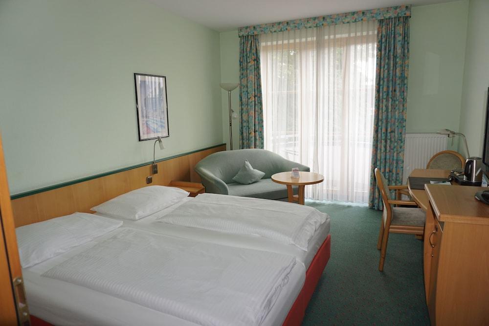 Hotel Kastanienhof 4*